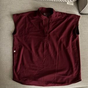 FIGS scrub top XS in Burgundy